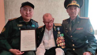 “Какой ты живучий, сынок“: 102-летие празднует один из старейших ветеранов Казахстана